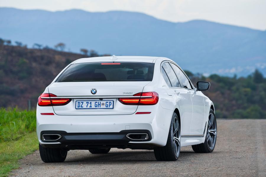  BMW 740i M Sport 2016 года  (ZA) (фото 5 из 13)